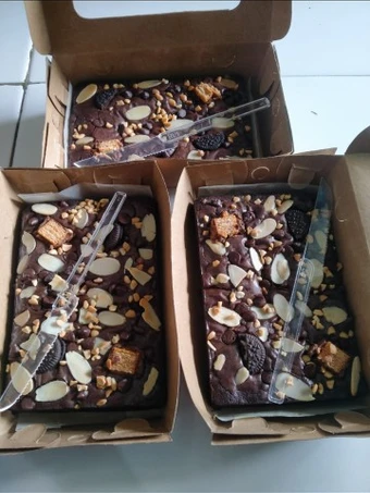 Langkah Gampang Menyiapkan Resep Brownies shiny panggang yang Lezat Sekali Anti Ribet, Menggugah Selera