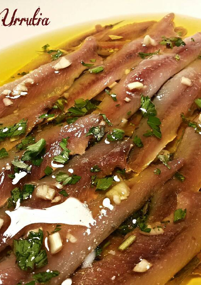 Una foto de Anchoas prematuras con solo quince días en salazón