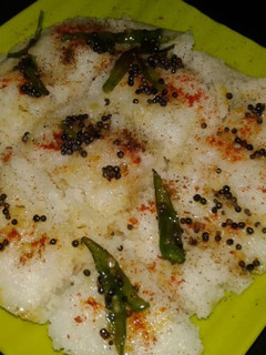 सूजी ढोकला (Suji dhokla recipe in Hindi) रेसिपी मुख्य फोटो