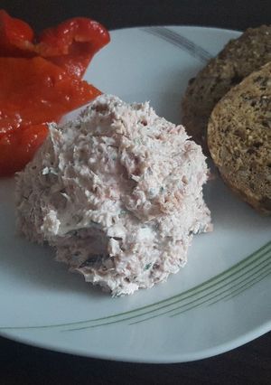 Ricottás-medvehagymás sonkakrém recept fotója