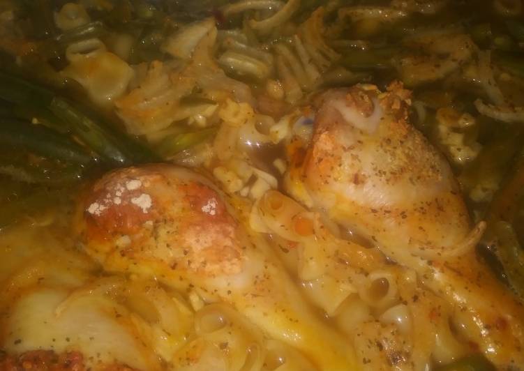 Lady A's Chicken Cheesy Mac With Green Beans