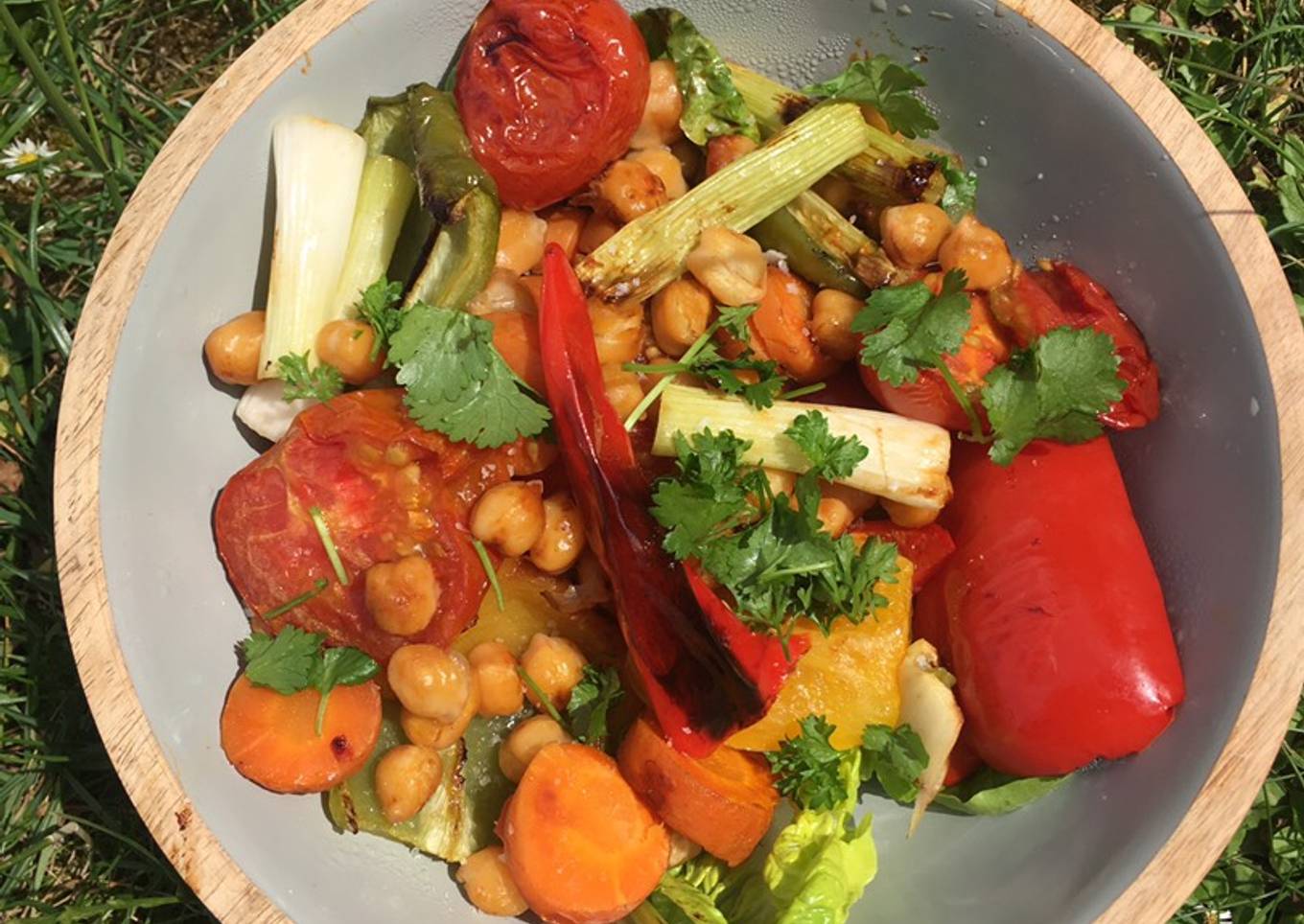 Roasted vegetable and chickpea salad