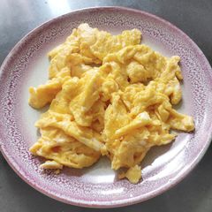 A picture of Simply Scambled Egg.
