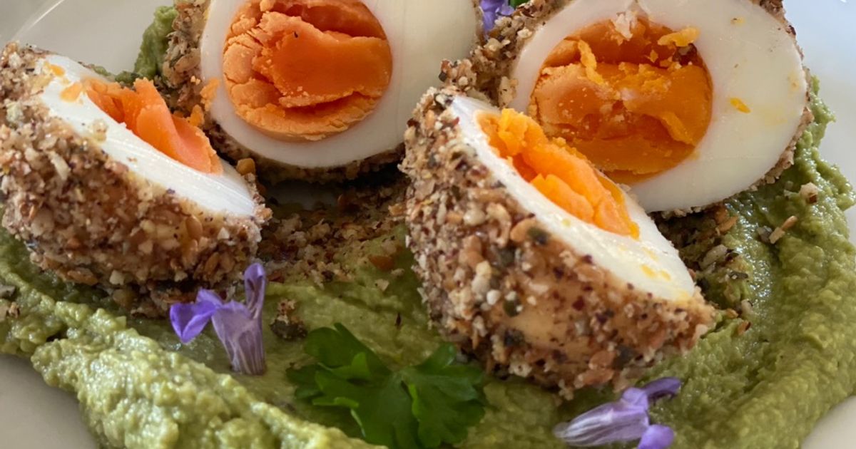 Eggets With A Persian Spring Bean Dip Recipe by Laura - Cookpad