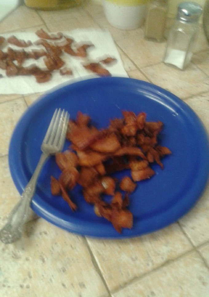 A picture of Bacon Chips.