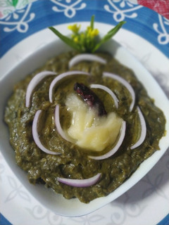 सरसों का साग (Sarson ka Saag Recipe in Hindi) रेसिपी मुख्य फोटो