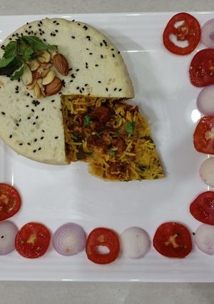 પરદા બિરીયાની (Parda Biryani Recipe In Gujarati) રેસીપી મુખ્ય ફોટો