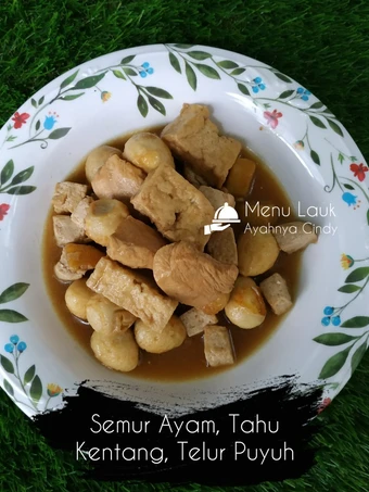 Langkah Gampang Membuat Resep Semur Ayam, Tahu, Kentang, &amp; Telur Puyuh yang Lezat Anti Ribet, Uenak Banget