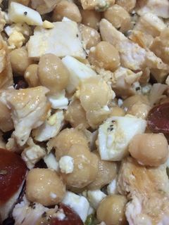 Una foto de Ensalada de garbanzos