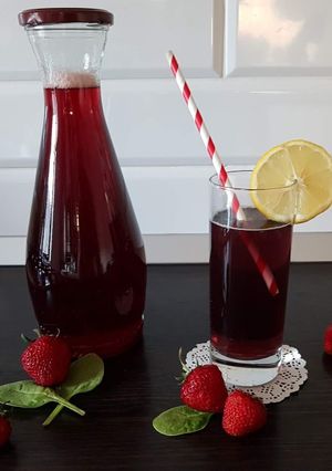 O poză a rețetei Sirop de căpșuni.