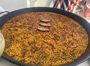 Una foto de Paella de Setas, Foie y Pato Confitado
