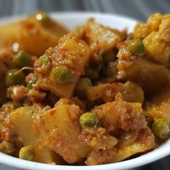 A picture of Kasuri Gobhi Aloo sabji.