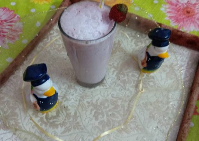 Recipe of Super Quick Homemade Pink banana smoothie