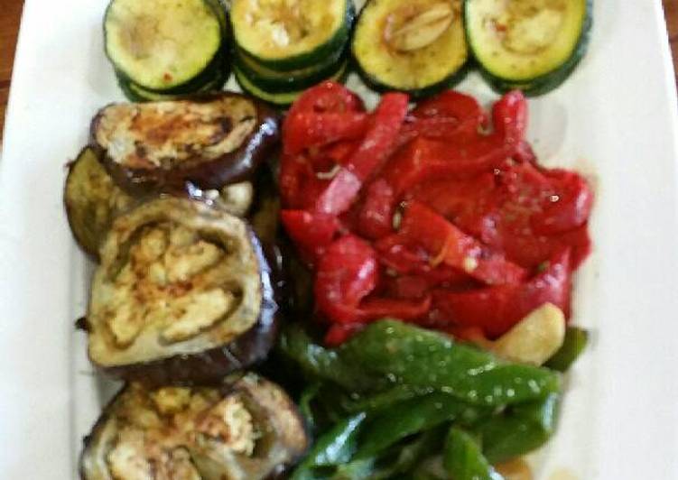 Parrilla da de verduras a las finas hierbas
