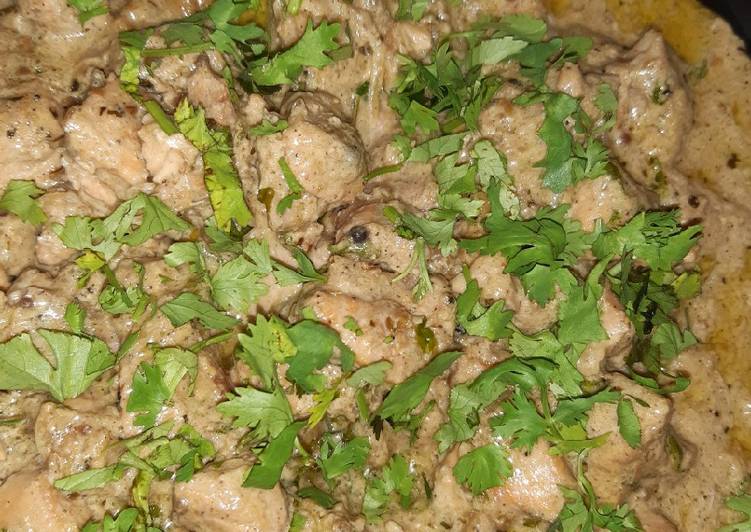 Recipe of Quick Chicken white Karahi