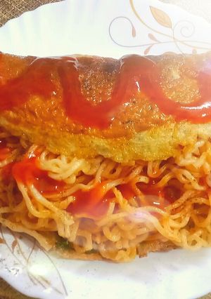 ম্যাগী অমলেট (maggie omelette recipe in bengali) রেসিপির প্রধান ছবি