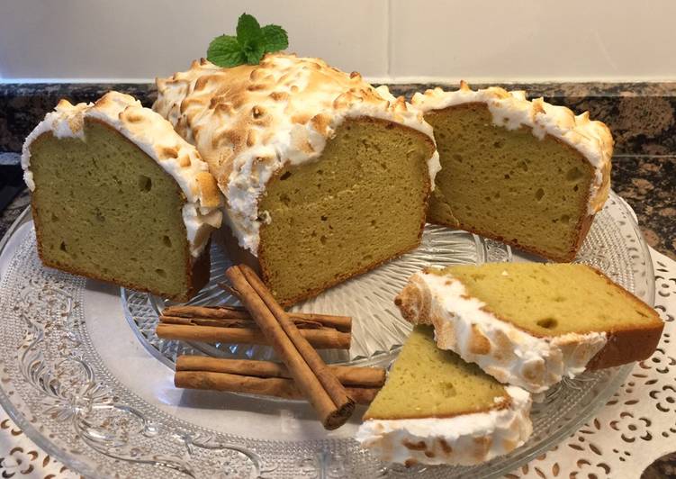 Bizcocho de aguacate con glaseado de limón