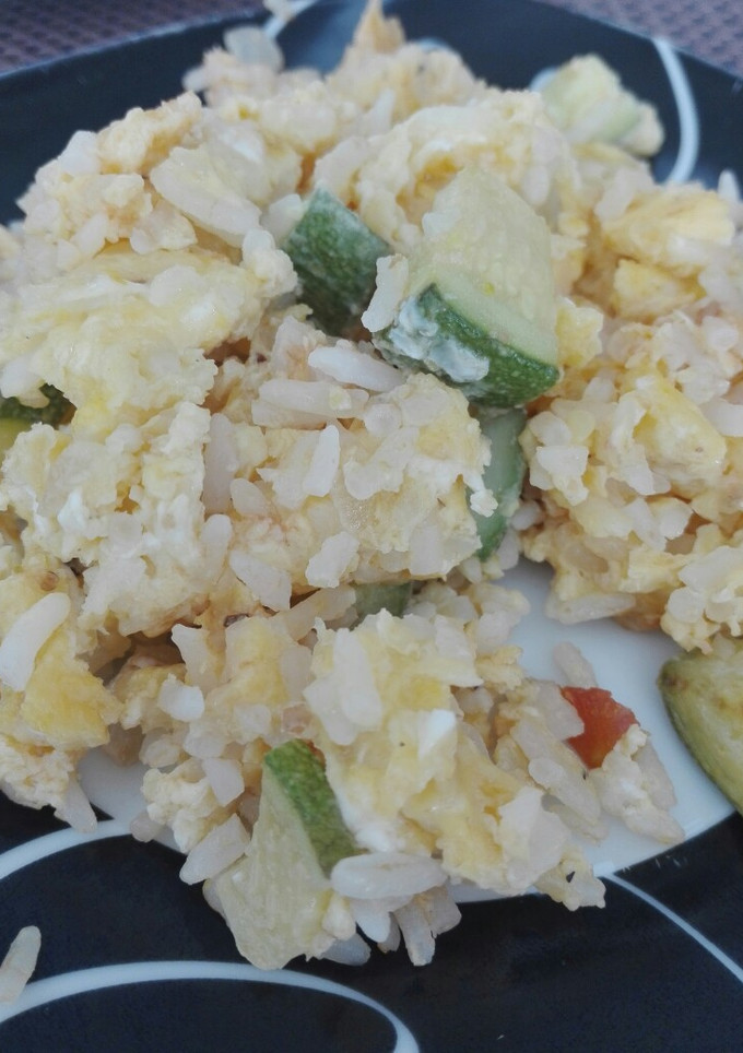Una foto de Desayuno mexicano huevo con arroz