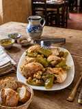 Contramuslos de pollo guisados con garbanzos de bote
