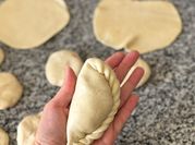 Una foto de empanada de matambre