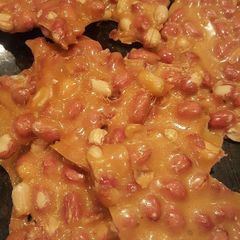 A picture of Curt's Peanut Brittle.