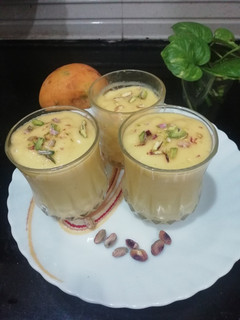 A picture of Mango Pistachio Smoothie.