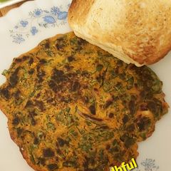 A picture of Palak Jowar Chilla.