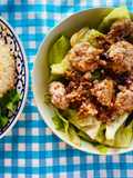 กะหล่ำปลีผัดราดน้ำซอสหมูก้อน+ ข้าวผัดไข่🌶️🫚🧄🥬