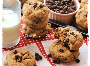 Foto resep Cookie Monster Chewy Chocochips Cookies - Trial new recipe