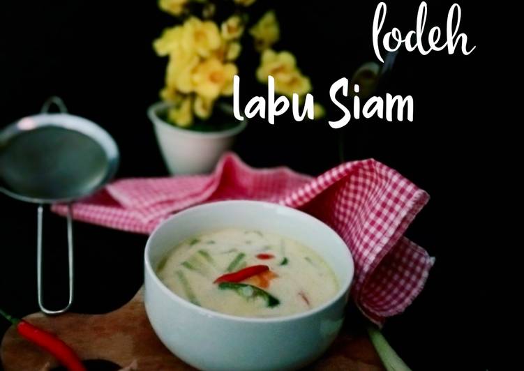 Lodeh labu siam wortel