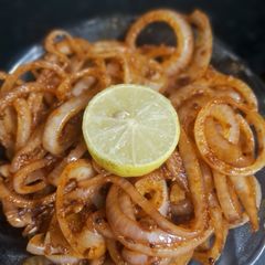 A picture of Restaurant staly masala onion.