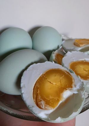 Foto resep Telur Asin Bawang Putih Homemade