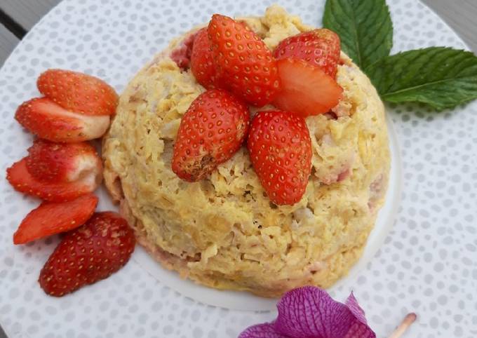 Mon bowl cake, banane, fraises du jardin