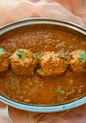 A picture of Nadru ke kofte.