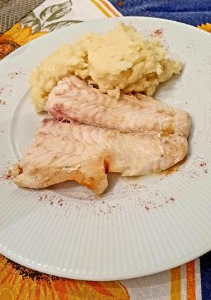 Una foto de Lenguado al horno con puré