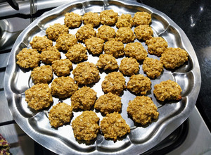 Una foto de Galletitas light de avena con banana y coco