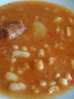 Una foto de Alubias melosas con chorizo