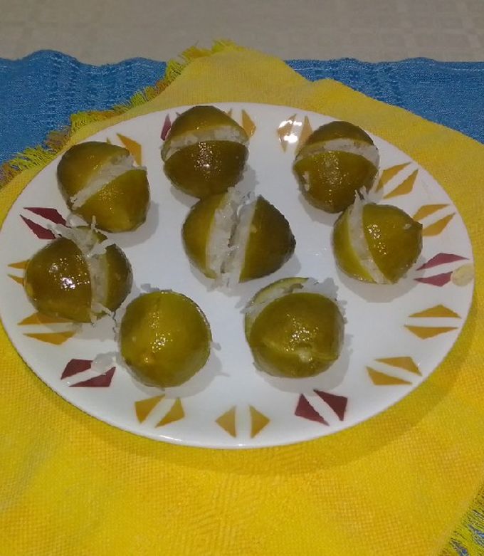 Una foto de Limones rellenos de cocada