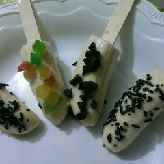A picture of Banana Popsicle.