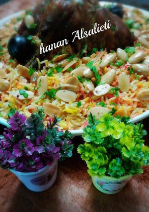 صورة لوصفة دجاج بالرز الملون 😋😋😋