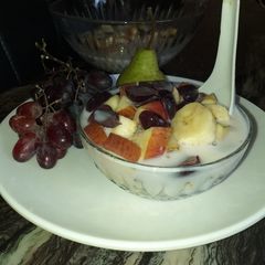 A picture of Yogurt fruits salad.