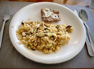 Una foto de Arroz con sabor a paella
