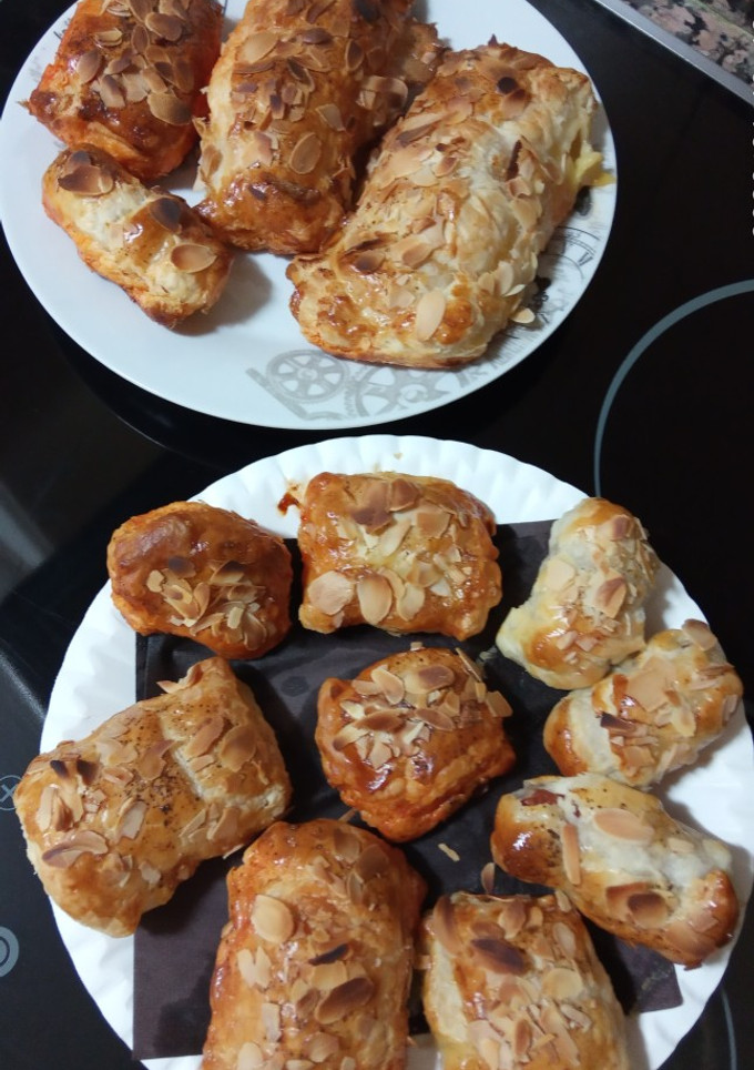 Una foto de Hojaldres salados