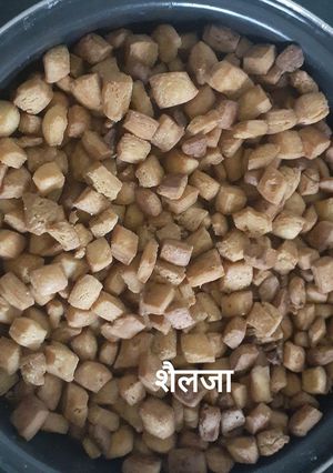 शक्कर पारे(Shankarpali recipe in hindi) रेसिपी मुख्य फोटो