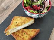 Une photo de sandwich mozzarella
