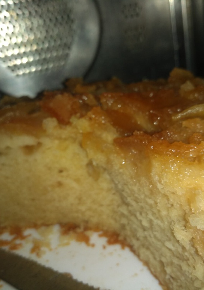Una foto de Torta de manzana invertida