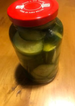 Una foto de PEPINOS ENCURTIDOS 🥒