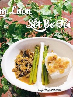 Hình của món Cơm Lươn Sốt Bơ Tỏi.