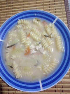 Una foto de Sopa de moron con fideos