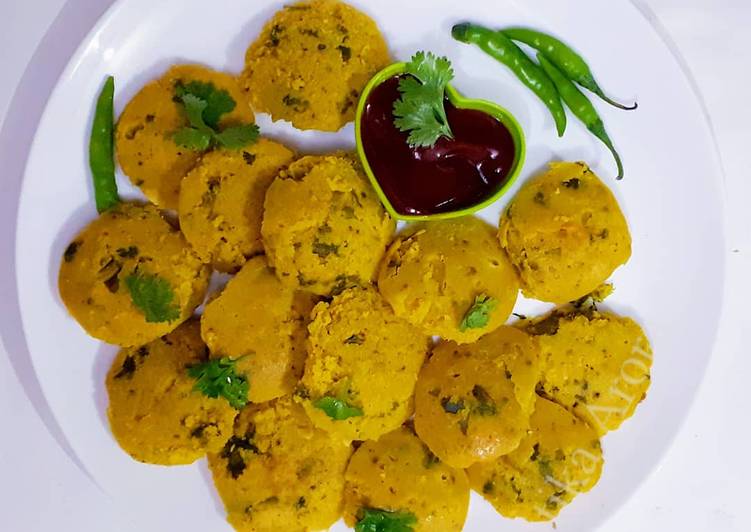 Recipe: Appetizing Bafauri-Healthy Steamed lentil snack